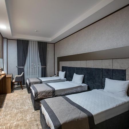 Volga Hotel Baku Bagian luar foto