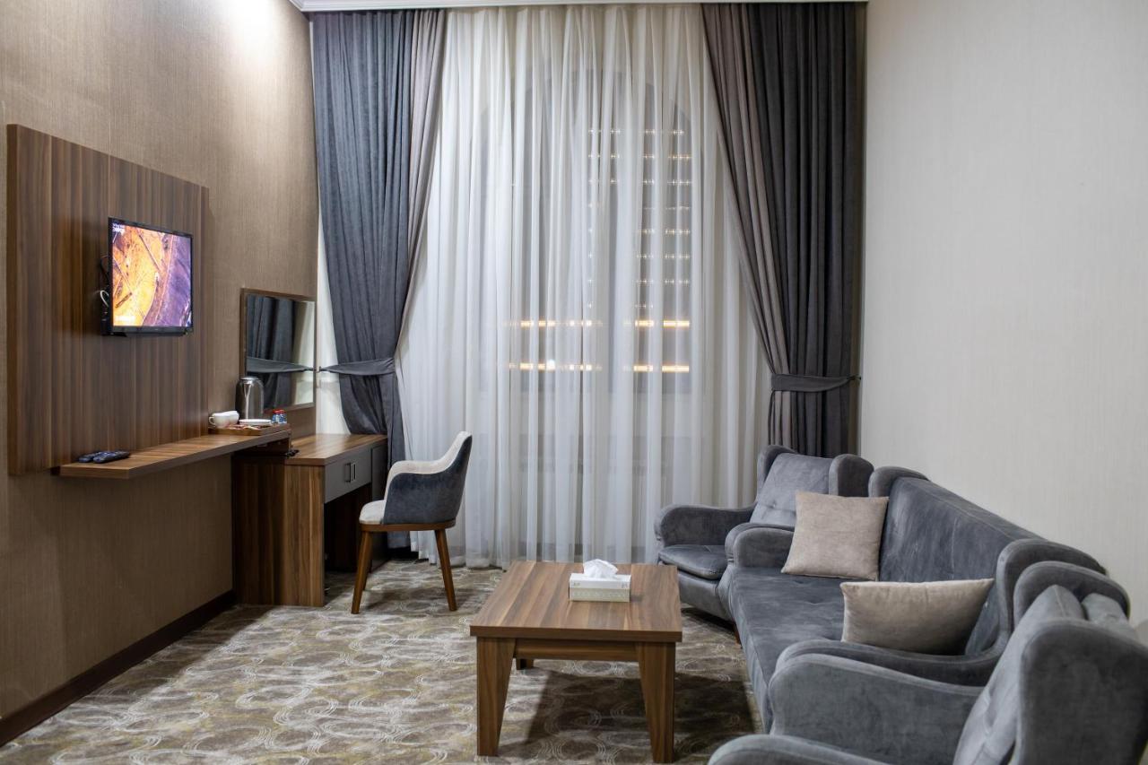 Volga Hotel Baku Bagian luar foto